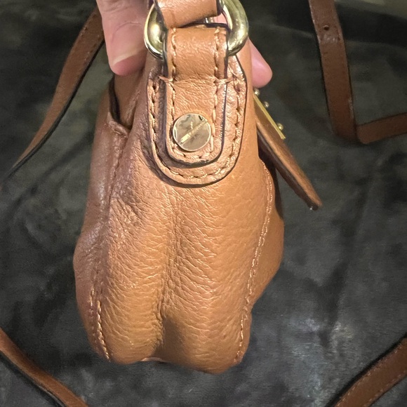 Michael Kors Brown Leather Crossbody, good condition, inside clean - Picture 3 of 7